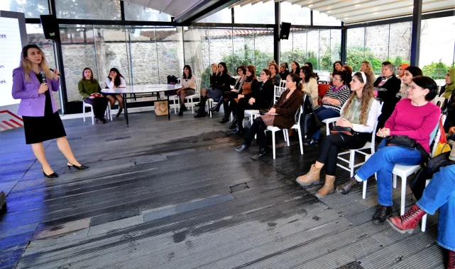 İzmir Bornova'da 'Sağlıklı İlişkiler' masaya yatırıldı