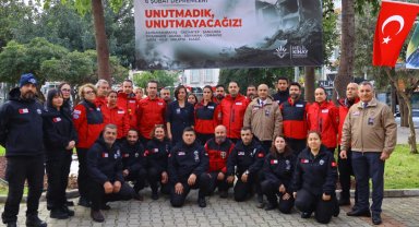 İzmir Karabağlar'da Mahalle Afet Gönüllüleri sertifikaları törenle verildi