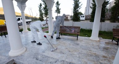 İzmir Narlıdere'de camilerde temizlik çalışması