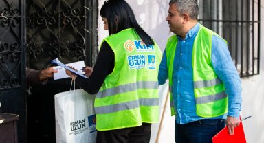 İzmir Narlıdere'de ramazan sofralarına destek