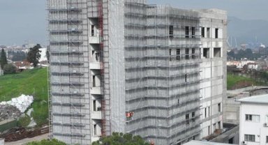 İzmir'de Eşrefpaşa Hastanesi'nin yeni binasında sona doğru
