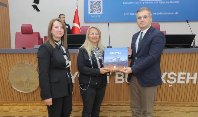 Kayseri Büyükşehr'den arama kurtaram ekibin bulaşıcı hastalık eğitimi