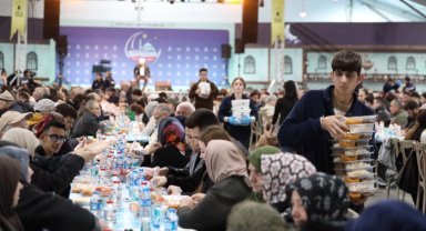 Kocaeli'nin kardeşlik sofrası dolup taşıyor