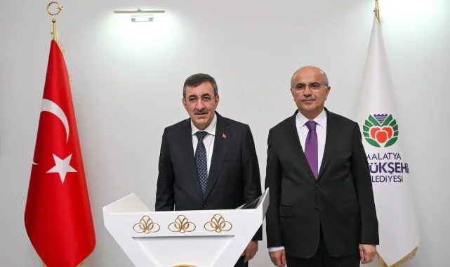 Malatya Büyükşehir'in kütüphane çalışmasına tebrik