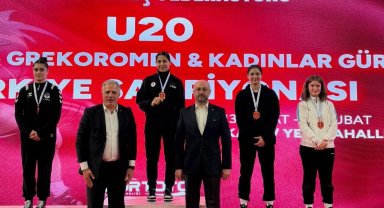 Nevşehirli güreşçiler dereceleri sıraladı