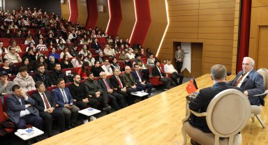 Nilüfer Belediye Başkanı Şadi Özdemir gençlerle buluştu