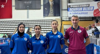 Trabzon Büyükşehir kadın masa tenisi takımı zirvede