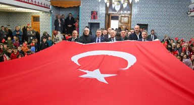 Trabzon'da Başkan Genç ve çocuklar şehit Eren Bülbül'ü unutmadı
