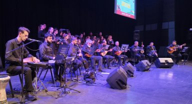 Türk Halk Müziği korosu çok beğenildi