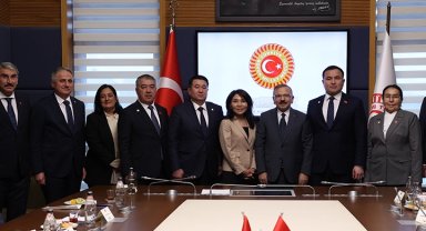 Türkiye ile Kırgızistan dostluk grupları TBMM'de görüştü