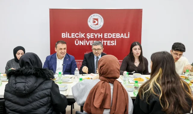 Vali Sözer öğrencilerle aynı sofrada buluştu