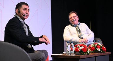 Volkan Severcan Manisa'da sanatseverlerle buluştu