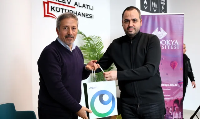 Yazar Alev Alatlı, Kocaeli'de adını taşıyan kütüphanede anıldı