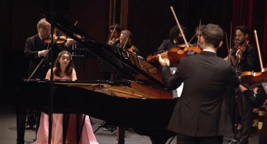12 yaşındaki piyanist iki konserle sahnede