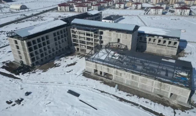 Ağrı'da Kadın Doğum ve Çocuk Hastanesi'nde sona doğru