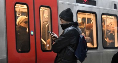 Ankaralılar metroda kesintisiz iletişimle yol alıyor