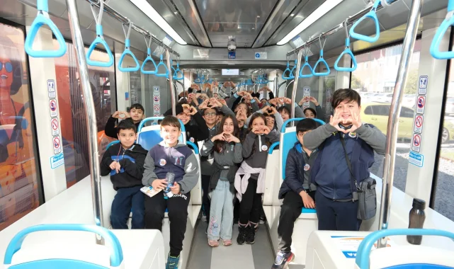 Antalya'da öğrenciler raylı sistemleri keşfetti