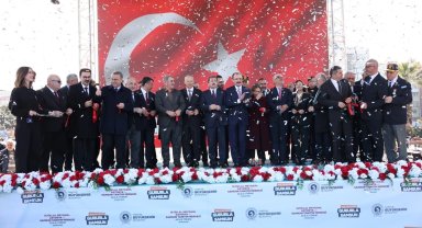 Astorya, İstiklal Meydanı ve Tanıtım Merkezi açıldı