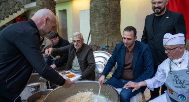 Başkan Eşki Makedonya göçmenlerinin iftar sofrasına konuk oldu