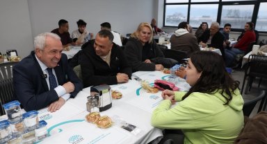 Bursa Nilüfer'de Başkan Özdemir vatandaşlarla iftarda buluştu