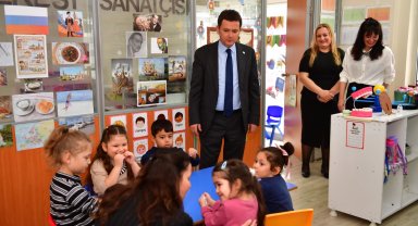 Bursa Osmangazi'de bayram neşesi 'minik kalpler'de