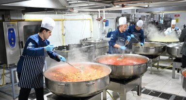 Bursa Ramazan bereketini paylaştıkça çoğalttı