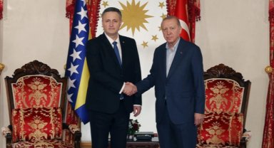 Cumhurbaşkanı Erdoğan, Beçiroviç'i Dolmabahçe'de ağırladı