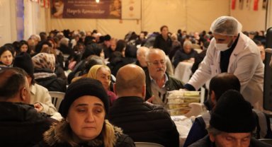 Dayanışma Sofrası Maltepe'de büyüyor