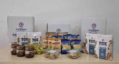 Denizli'de glütensiz gıda paketleri sahiplerine ulaştı