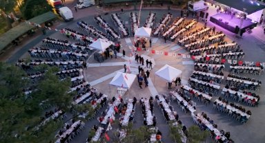 İzmir Bornova'da Kadir Gecesi'nde büyük iftar buluşması