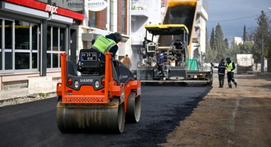  İzmir Bornova'da yol seferberliği