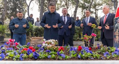 İzmir Kadifekale'de şehitler dualarla anıldı