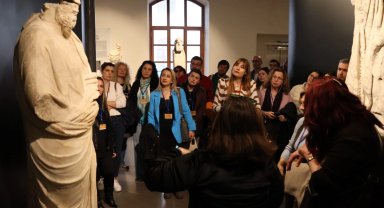 İzmir'de Öğretmen Akademileri yeni dönemde devam ediyor