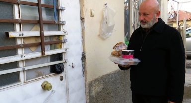 Kayseri Kocasinan'dan vatandaşlara sıcak yemek hizmeti