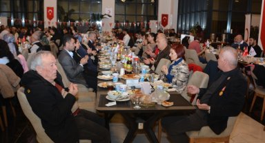 Kızılay Bornova'dan vefa gecesi