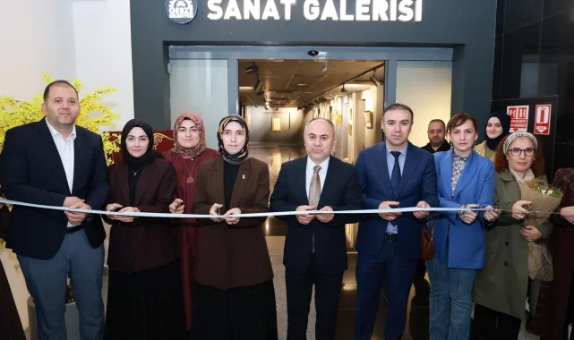 Kocaeli Gebze'de "Türk-İslam Sanatları'nın İzinde" sergisi açıldı