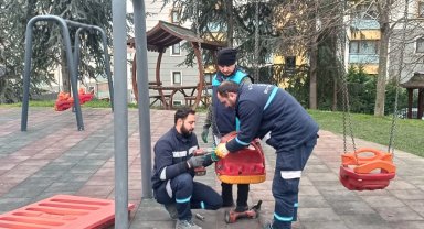 Kocaeli'de parklar Büyükşehir'le güvenli ve sağlam