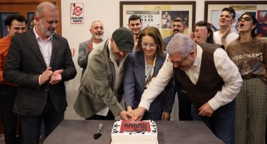 Kocaeli'de tiyatro için anlamlı kutlama