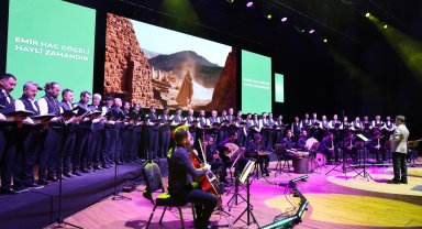 Konya Selçuklu'da ilahiler gönüllere dokundu