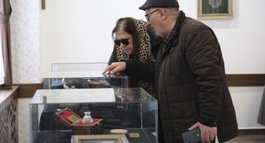 Kutsal Emanetler Bedesten'de