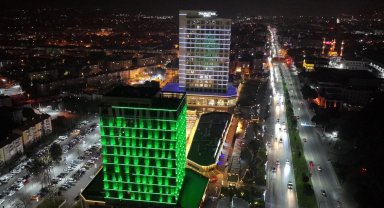 Manisa Büyükşehir'den Tıp Bayramı'na özel ışıklandırma