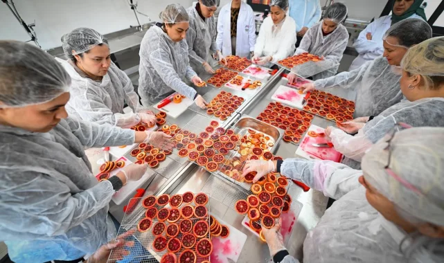 Mersinli kadınlar kan portakalını geleceğe taşıyor