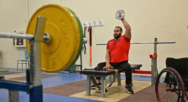 Milli halterci Faruk Öztürk'ün hedefi Olimpiyat Madalyası