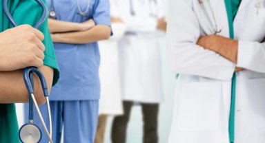 Sağlık çalışanları 14 Mart'a çözüm bekleyen sorunlarla giriyor