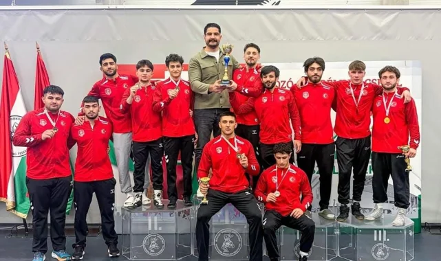 Sakarya'nın milli sporcularından Macaristan'da çifte madalya