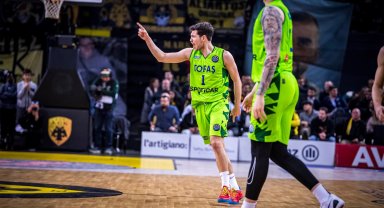 TOFAŞ, Yunanistan'dan 96-88 mağlup döndü