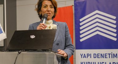 YDKBD Bursa Şubesi'nde Esra İnhanlı güven tazeledi