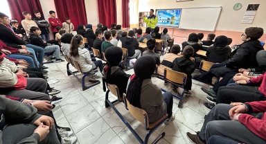 Afyonkarahisa'da trafik bilincine Jandarma desteği