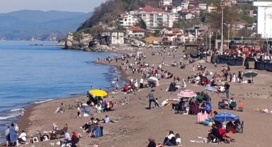 Akçakoca'da sahiller hareketlendi