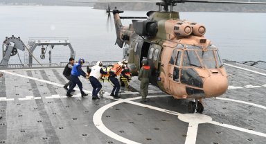 Aksaz'da nefes kesen tatbikat... Denizaltı kurtarma senaryosu gerçeği aratmıyor